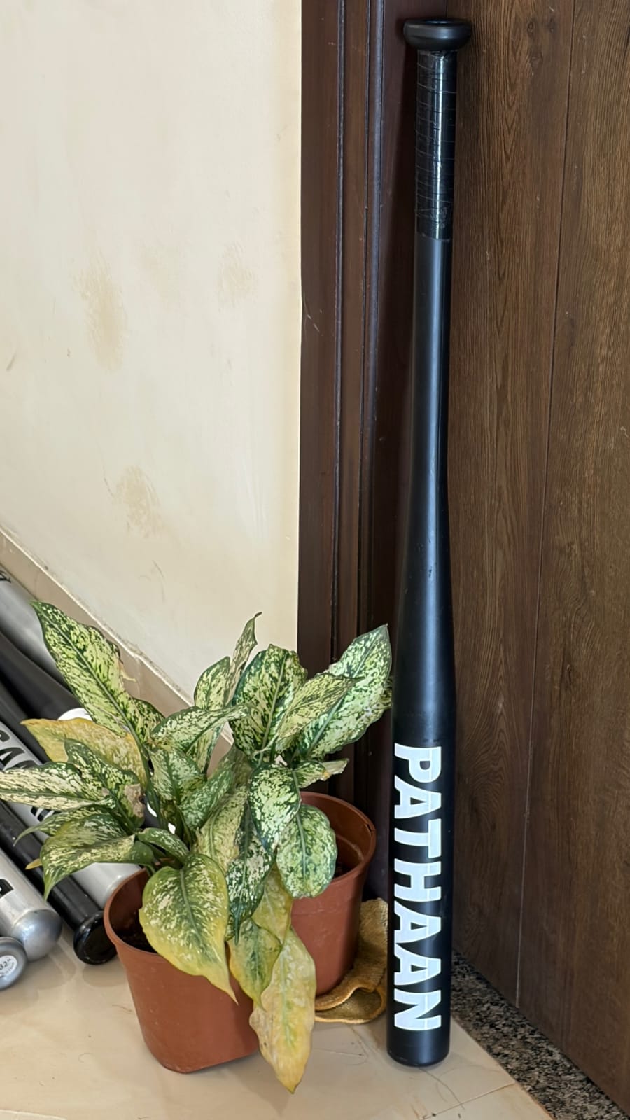 CUSTOMISE BASE BALL BAT PURE METAL WITH WEIGHT OF 1300 GRAM